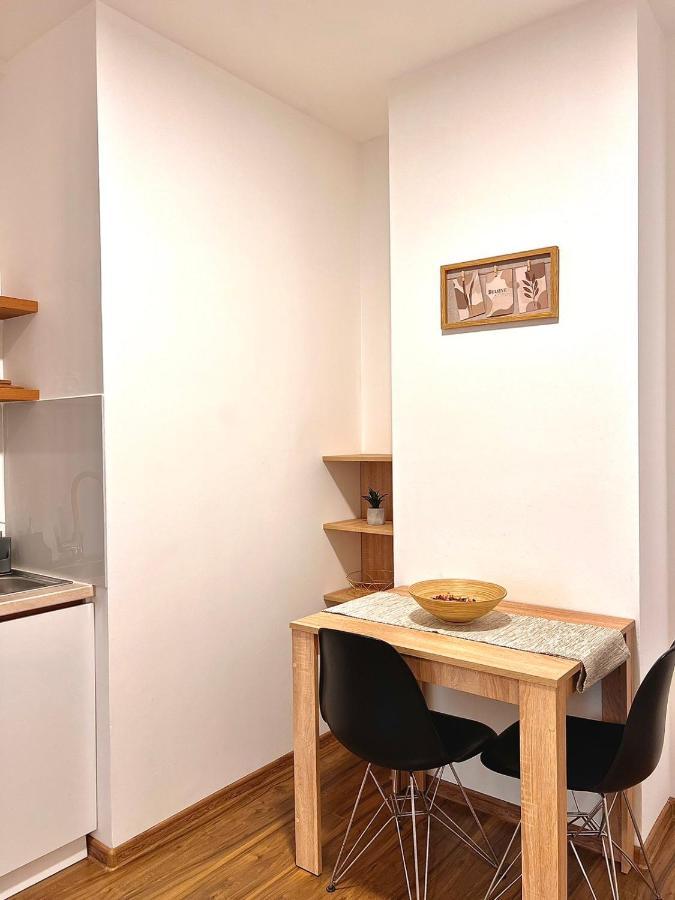 Dani Lux Belgrade Center Studio Apartment Екстер'єр фото