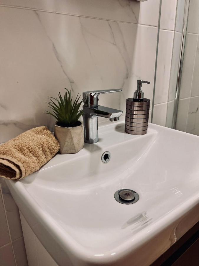 Dani Lux Belgrade Center Studio Apartment Екстер'єр фото