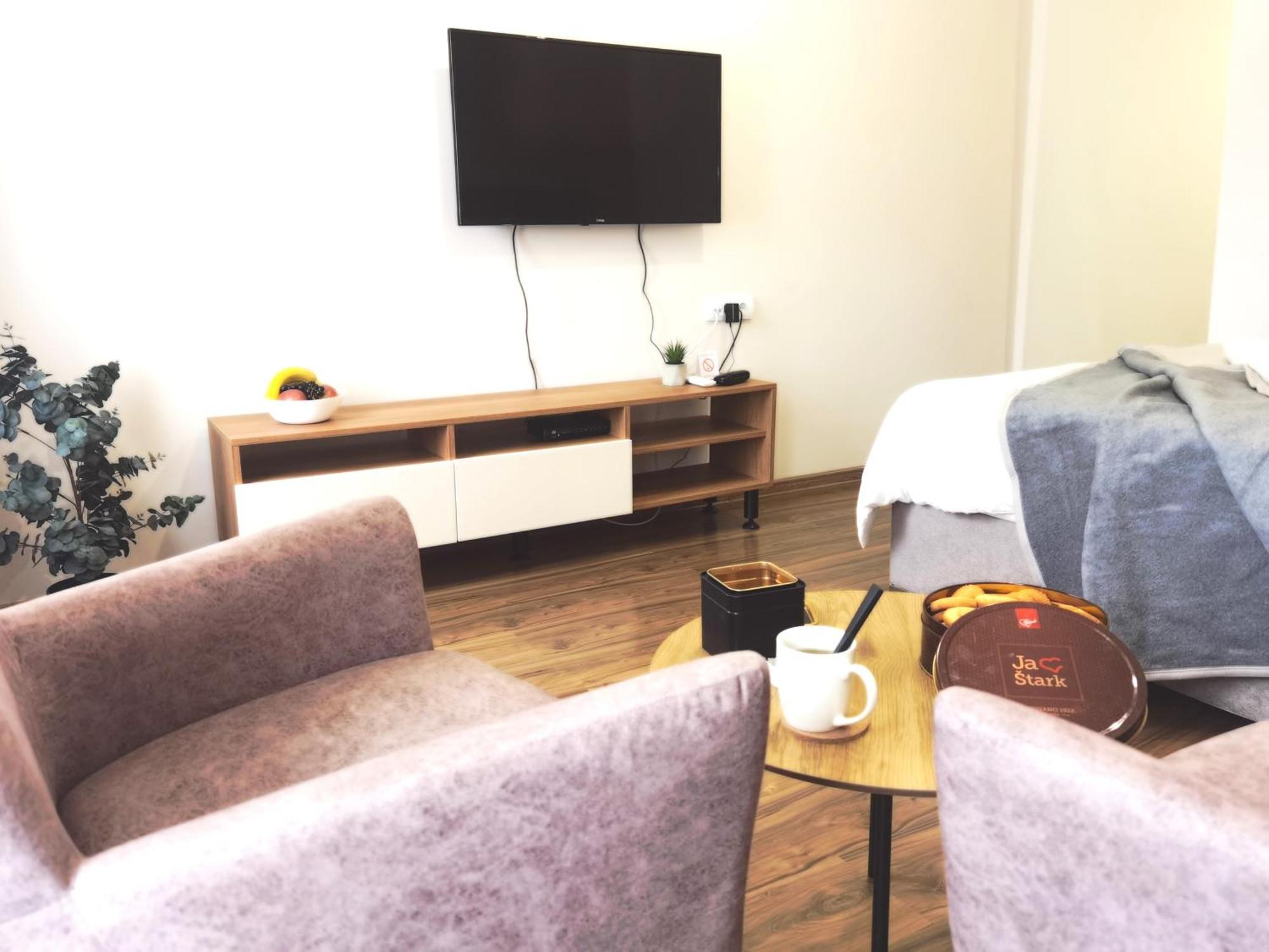 Dani Lux Belgrade Center Studio Apartment Екстер'єр фото